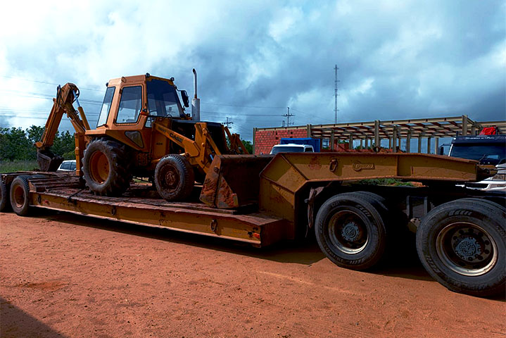 servicio transporte de chuto con lowboy